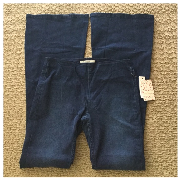 Free People Penny Pull On Flared Jeans.  NWT. - Picture 5 of 7